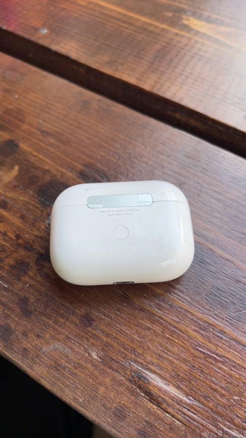 Apple AirPods - Free to a Good Home